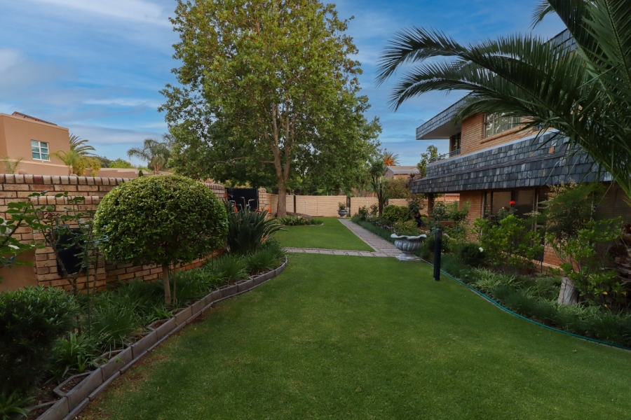 4 Bedroom Property for Sale in Heuwelsig Free State